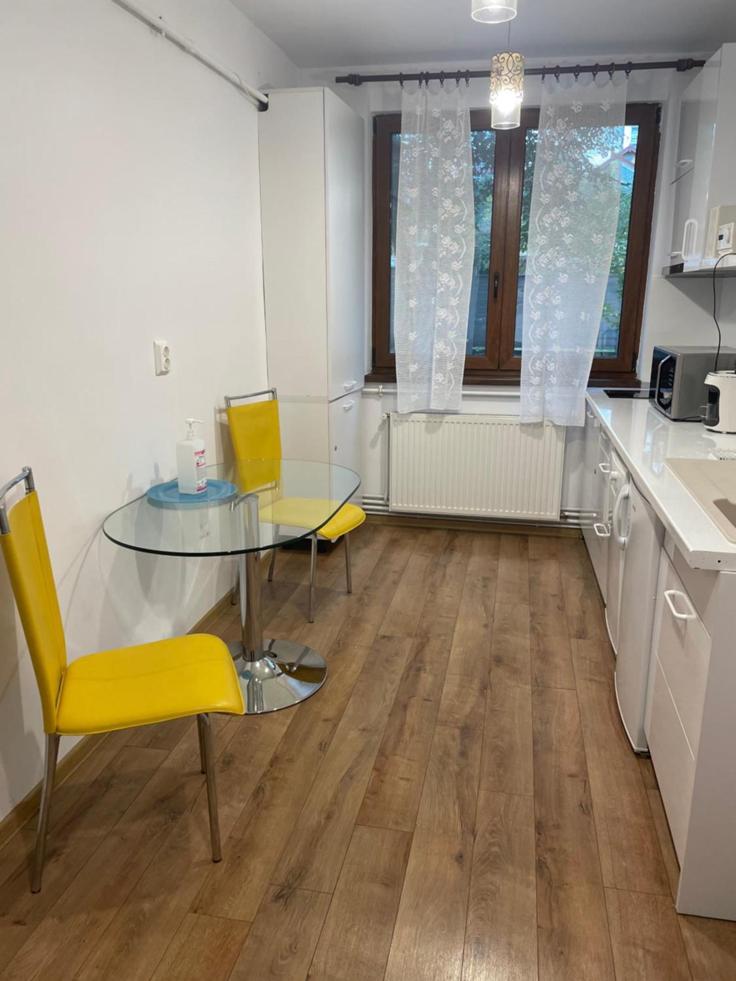 Peles Green Apartment & Piano Cluj-Napoca Extérieur photo
